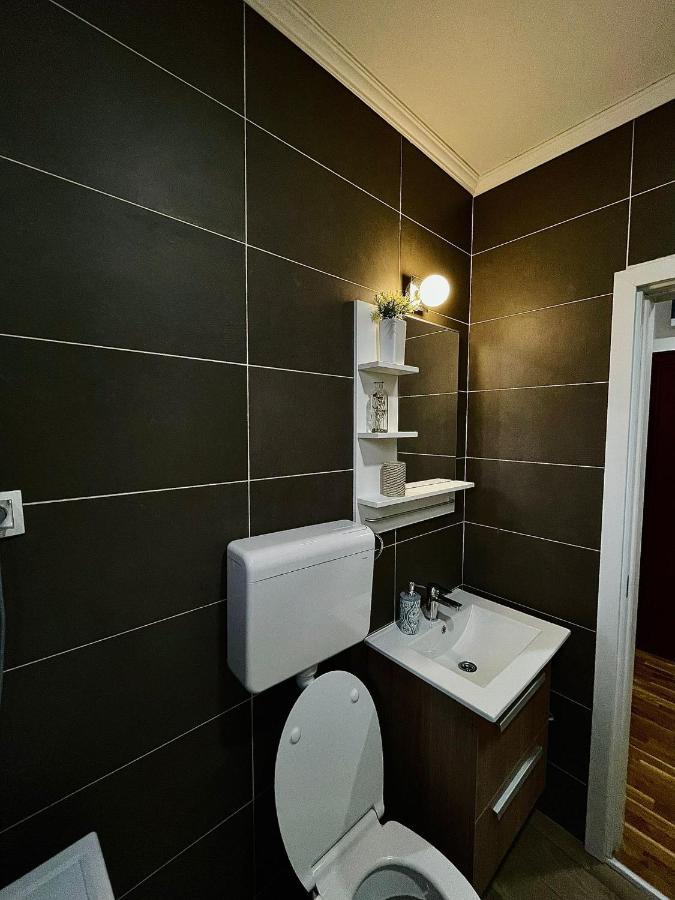 Yellow Ns Apartamento Novi Sad Exterior foto