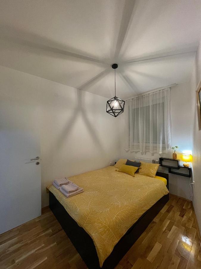 Yellow Ns Apartamento Novi Sad Exterior foto